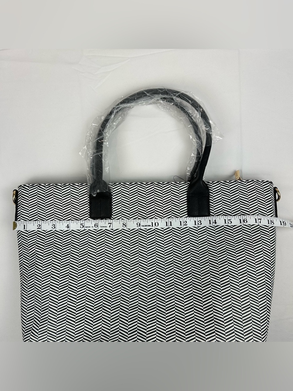 *NEW* Trina Turk Double Handle Tote Satchel Herringbone Pattern Vegan Leather - Picture 12 of 14